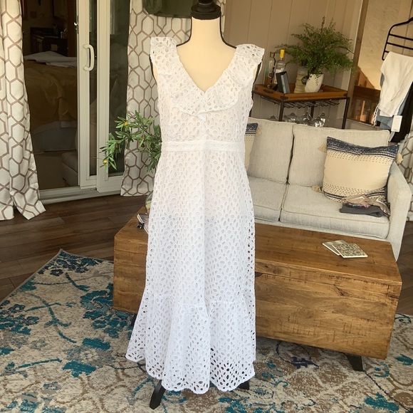 ✨SALE ✨ NWT | J Crew Tiered Midi Dress in Embroidered Eyelet - Picture 4 of 10